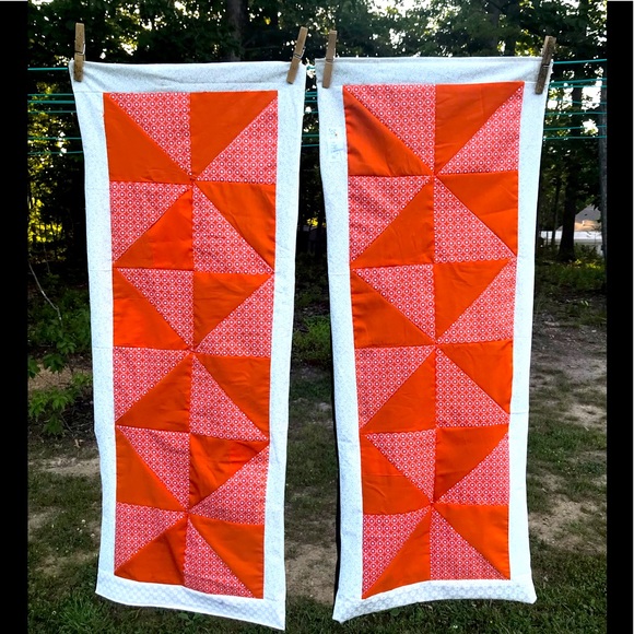 Set of 2 Windmill homemade Quilt Pattern table runners. - Picture 1 of 4